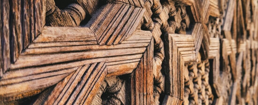 Les ruelles de Fès au crépuscule : quand la médina se raconte à voix basse